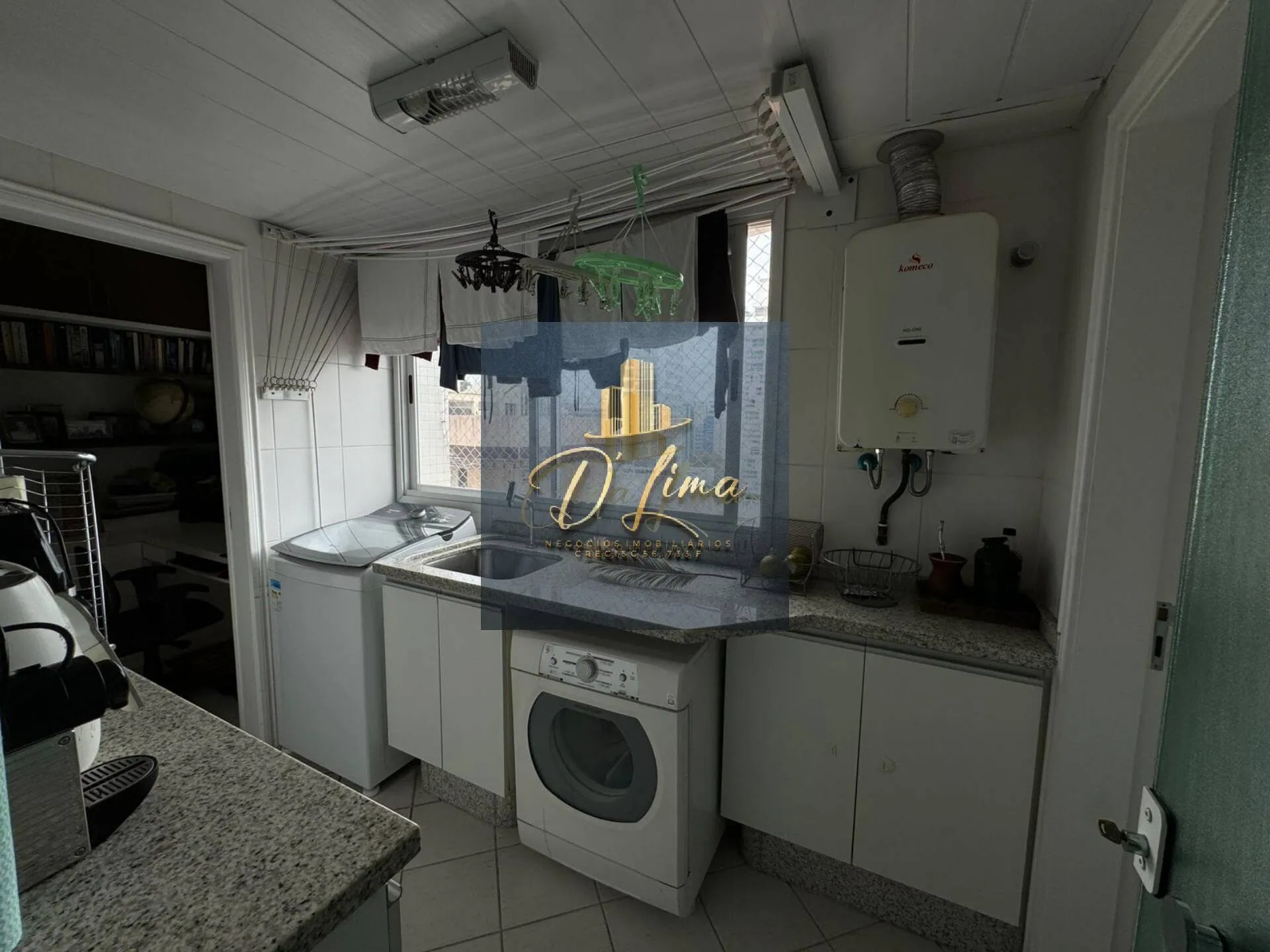 Imagem Vendo apartamento de Alto Padrão de 04 Dormitórios no bairro Centro - SC
