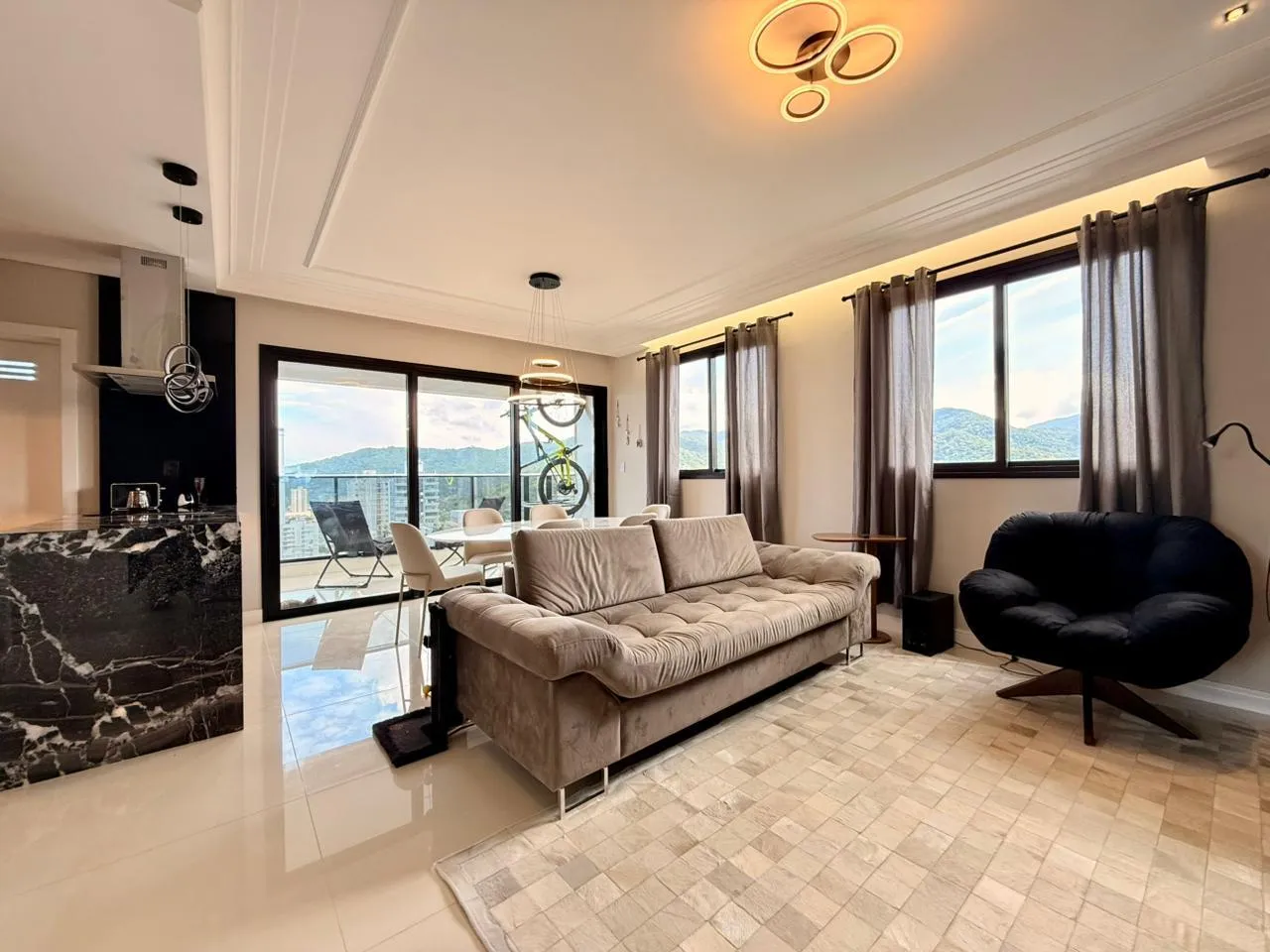 Imagem Apartamento com vista para o mar à venda com 120m2 por R$ 3.000.000,00
