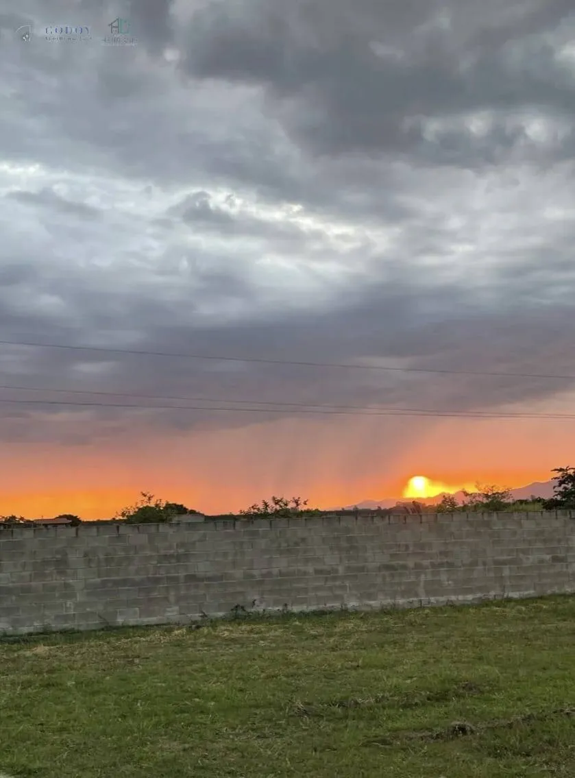Imagem Chácara com Rancho Completo e Duas Piscinas - Vista para a Mantiqueira