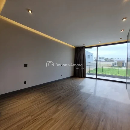 Imagem Apresentamos esse projeto que se destaca pelo conforto e simplicidade no cotidiano.
A integração d...