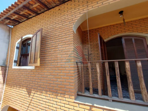 Imagem Sobrado a venda com 2 suítes, 2 Edículas e 2 salões em Rudge Ramos SBC