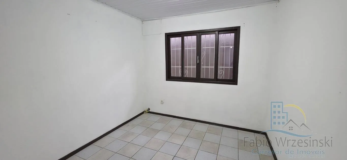 Imagem Casa Averbada à Venda no Bairro Itaum, 4 dormitórios