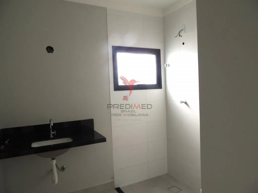 Imagem Vendo, excelente Casa Térrea com 3 Quartos, sendo 2 Suites, 3 Vagas Garagem, no Beira Rio