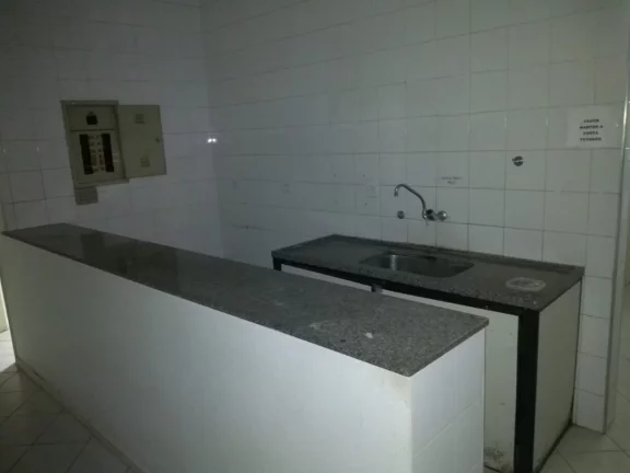 Imagem Ótimo barracão com 647 m², próximo à av. Nações Unidas