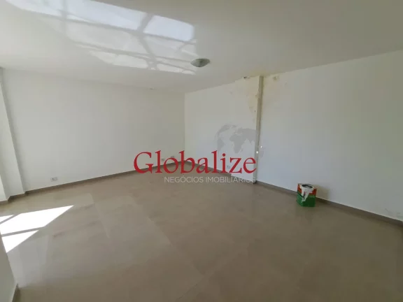 Imagem Cobertura à venda com 422m², 3 suítes, dependência, 3 vagas por R$1.200.000,00 na Ponta da Praia em Santos