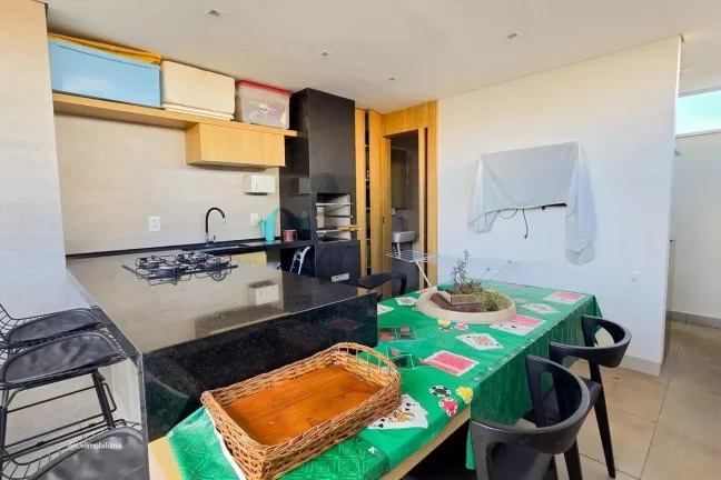 Imagem Apartamento espaçoso com 142m², ideal para quem busca conforto, funcionalidade e ambientes amplos ...