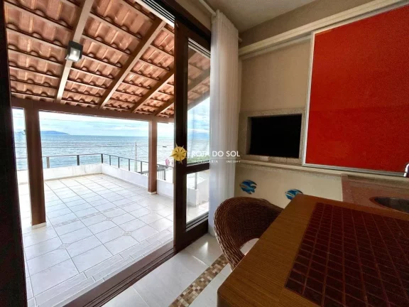 Imagem Casa frente mar Praia de Zimbros Bombinhas SC