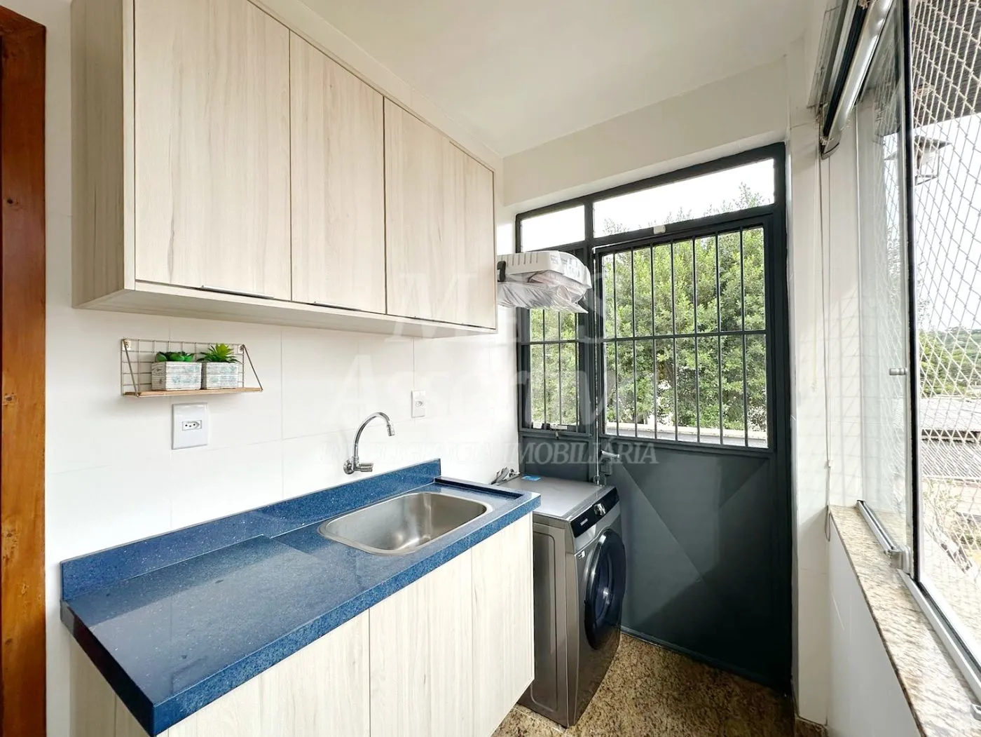 Imagem Casa mobiliada para venda, 3 dormitórios - bairro Floresta em Estancia Velha