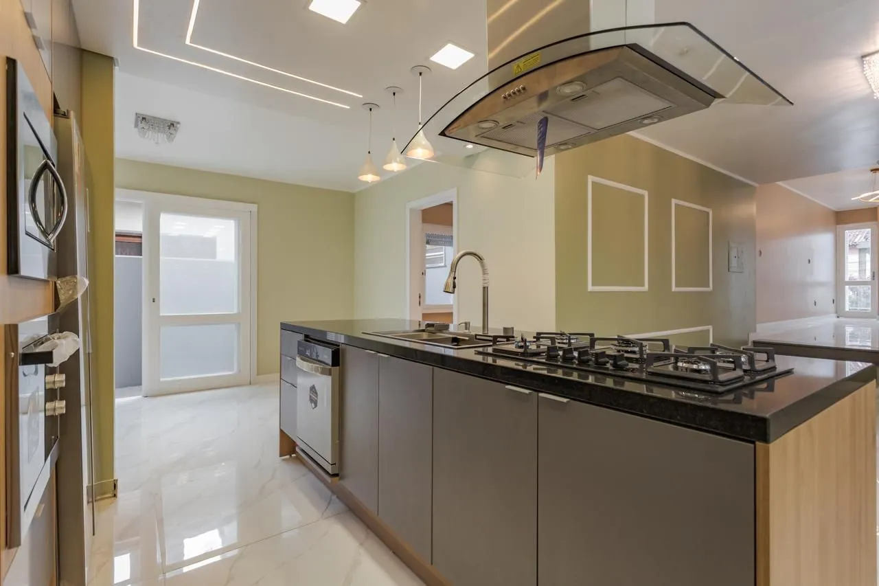 Imagem Casa de 3 dormitórios á venda no Jardim Lindóia em Porto Alegre