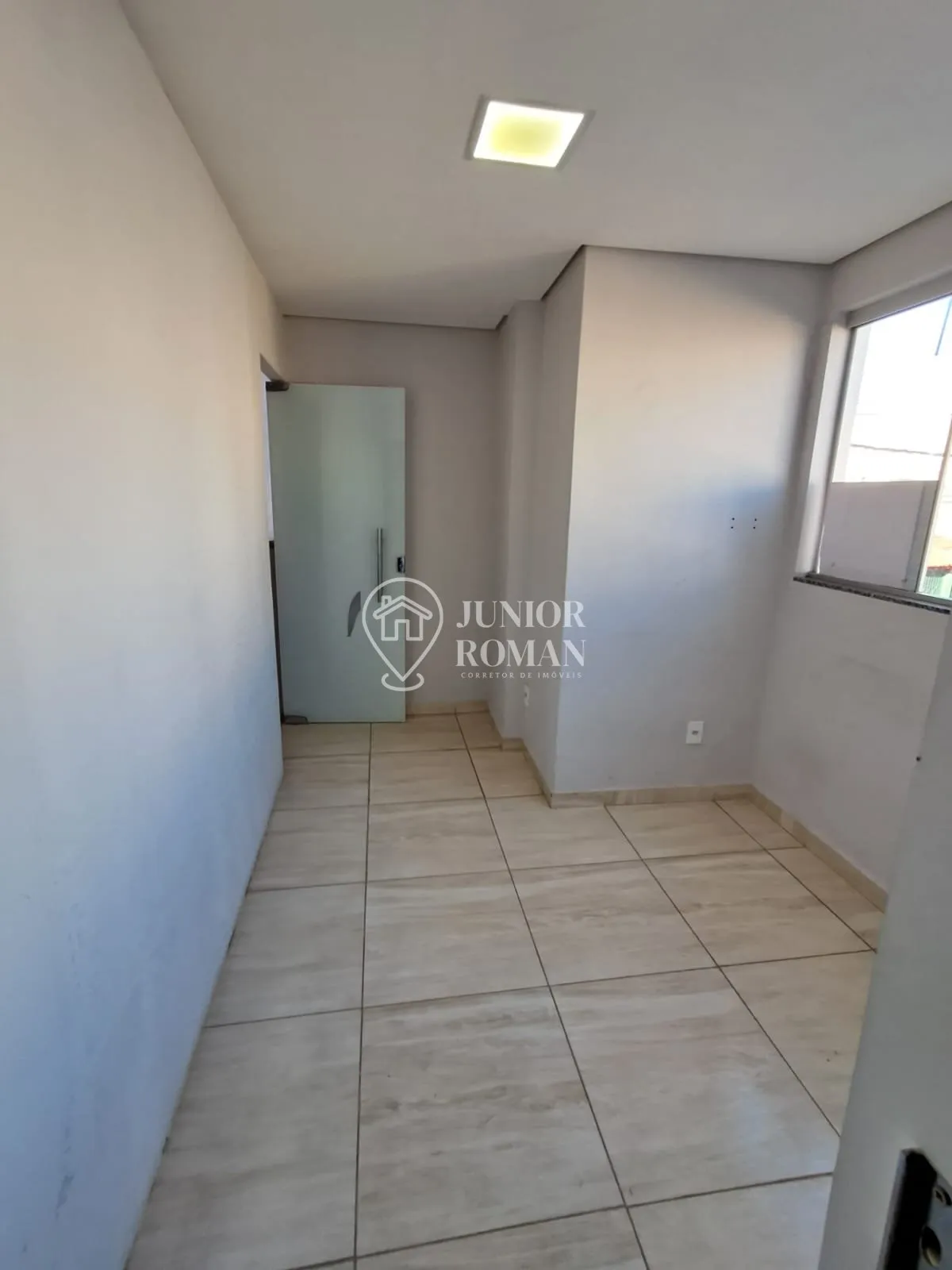 Imagem SALA COMERCIAL NO CENTRO DE BARREIRAS/BA