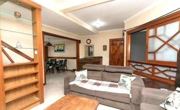 Imagem Casa sobrado no bairro Ecoville de 3 dormitórios e 4 vagas