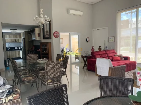 Imagem Casa térrea em condomínio fechado mobiliada e decorada