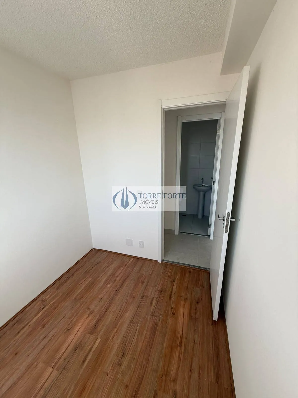 Imagem Apartamento com 2 dormitorios sem vaga na Vila Ema.