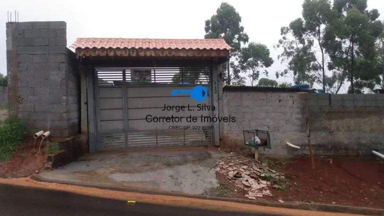 Imagem Mini Chácara com 2 dormitórios 1 banheiro Sala - Cozinha e Piscina !