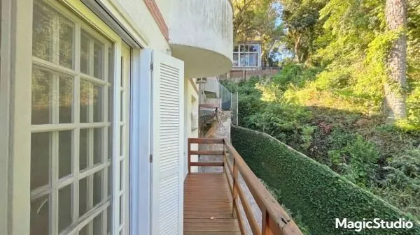 Imagem Casa em Condomínio na Pedra Redonda | 4 Dormitórios | 297m² | 4 Vagas | Solar Biarritz