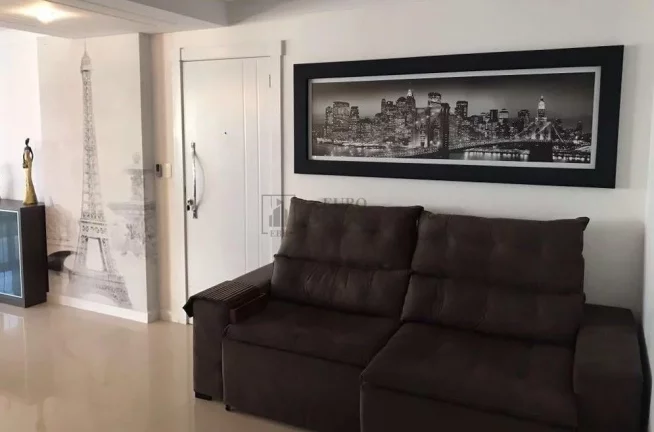 Imagem Apartamento com 3 suítes no Centro Balneário Camboriú.