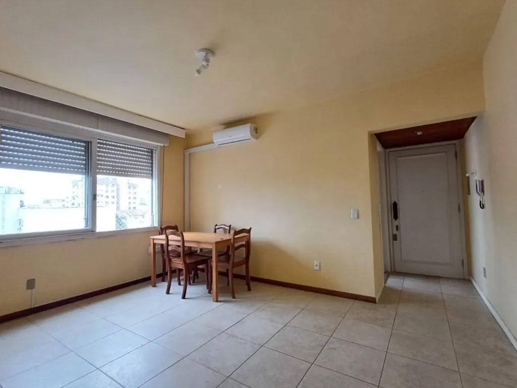 Imagem Apartamento a venda no bairro Menino Deus com 2 dormitórios