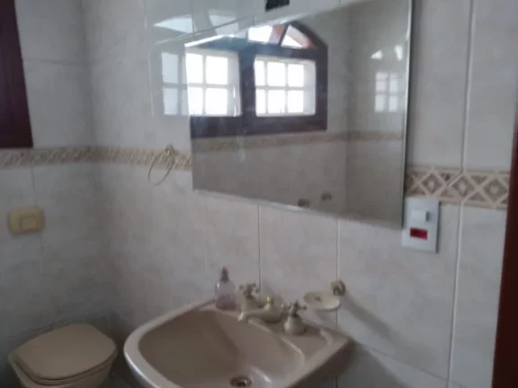 Imagem EXCELENTE CASA ISOLADA NO MARACANÃ COM 4 SUÍTES E 4 VAGAS!!!