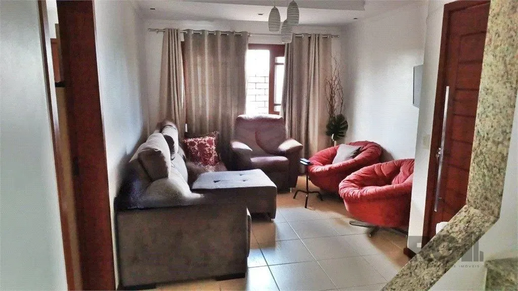 Imagem Casa de 3 dormitórios no bairro Sarandi