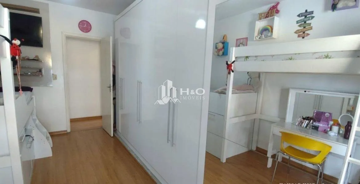 Imagem Oportunidade Sobrado Amplo no Jardim Fernandes - 210m², 3 Dormitórios e 5 Vagas