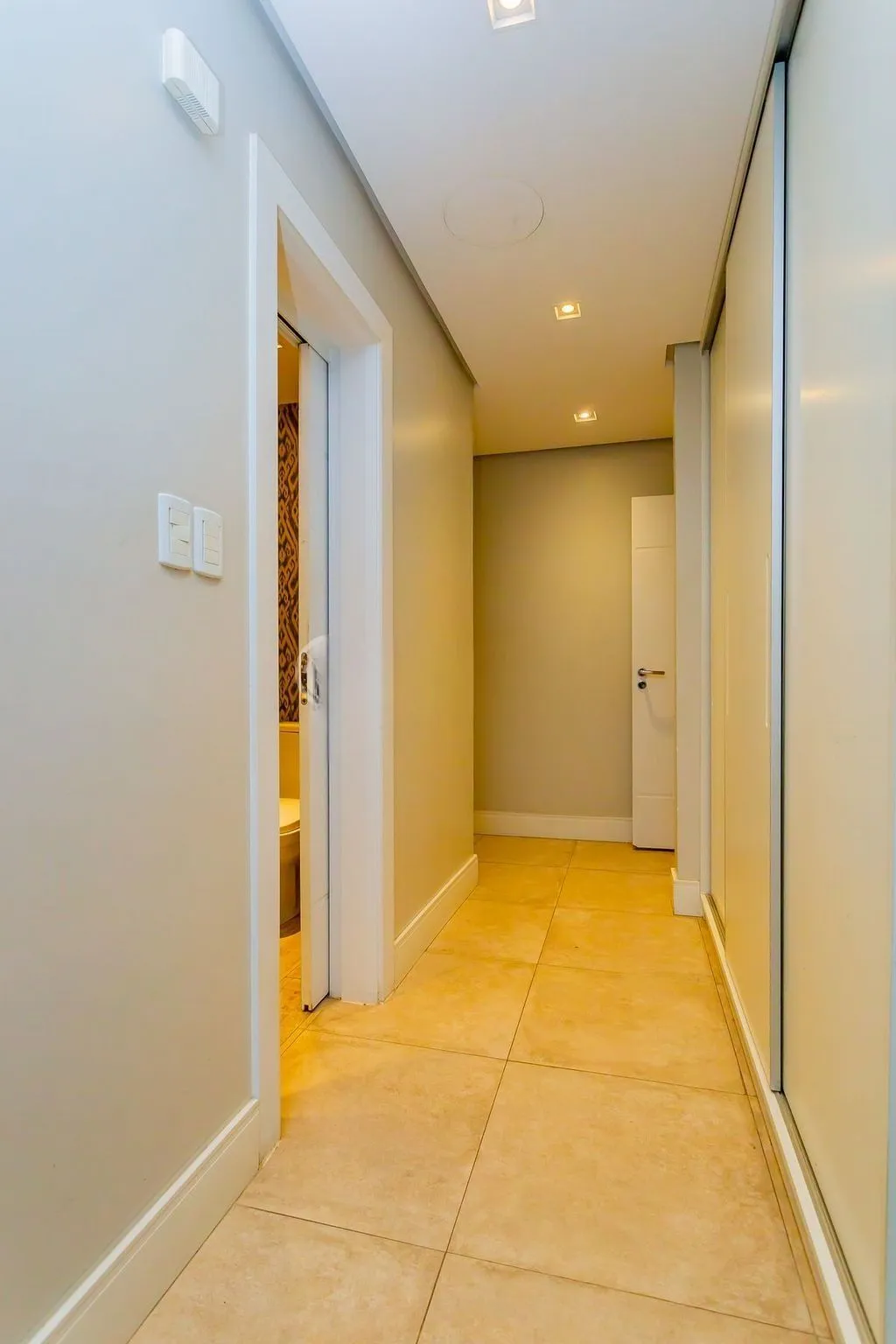 Imagem Apartamento 3 dorms à venda Rua Vinte e Quatro de Outubro, Moinhos de Vento