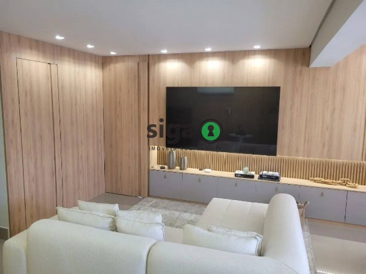 Imagem Apartamento á Venda - 81m², 2 suítes, 1 vaga - MOBILIADO