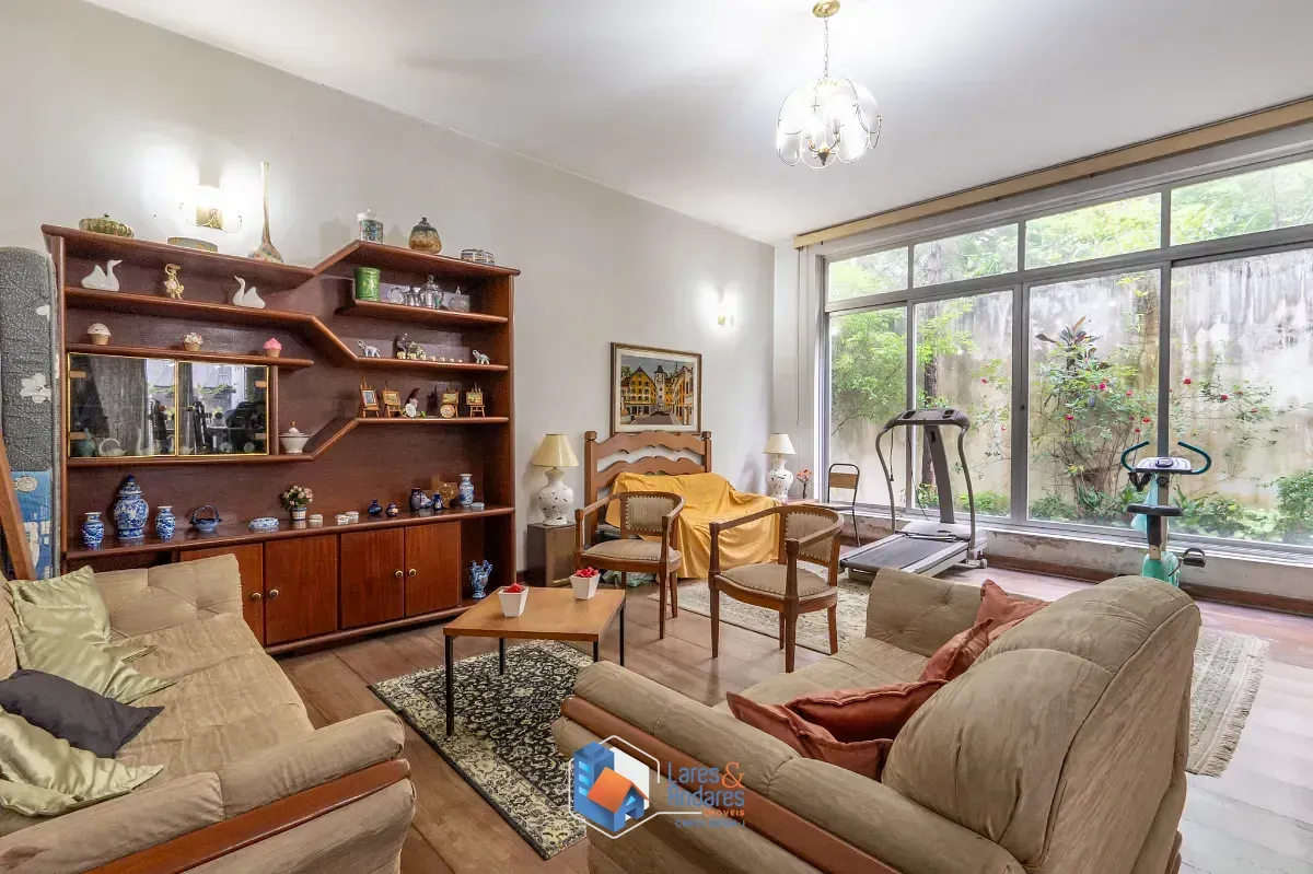 Imagem Casa para venda em Moema com 3 quartos, sendo 3 suítes, 330m²