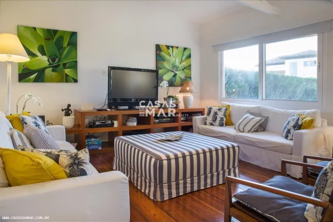 Imagem Casa Frente Mar para Temporada em Armação dos Búzios / RJ no bairro Manguinhos