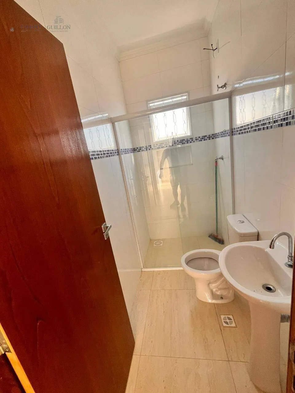 Imagem Apartamento para Venda 2 Quartos, sala com sacada, 1 Vaga de garagem com ótima localização, 55M², Parque São Domingos, Pindamonhangaba - SP | Edifício
