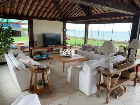 Imagem Casa de Luxo à Beira-Mar em Búzios, Condomínio Camurupim na Praia Rasa: 6 Quartos, 6 Suítes, 4 Salas - Segurança e Conforto!