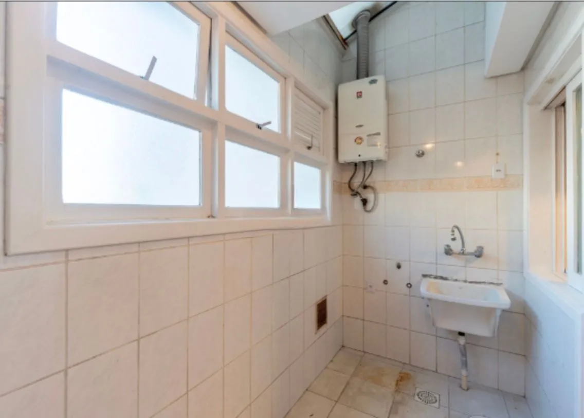 Imagem Casa Ampla em Condomínio com Acesso ao Rio - 3 Dormitórios e Excelente Infraestrutura
