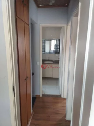 Imagem Sobrado com 130 metros quadrados com Sala, cozinha, 3 dormitórios, 2 banheiros e uma vaga de garagem