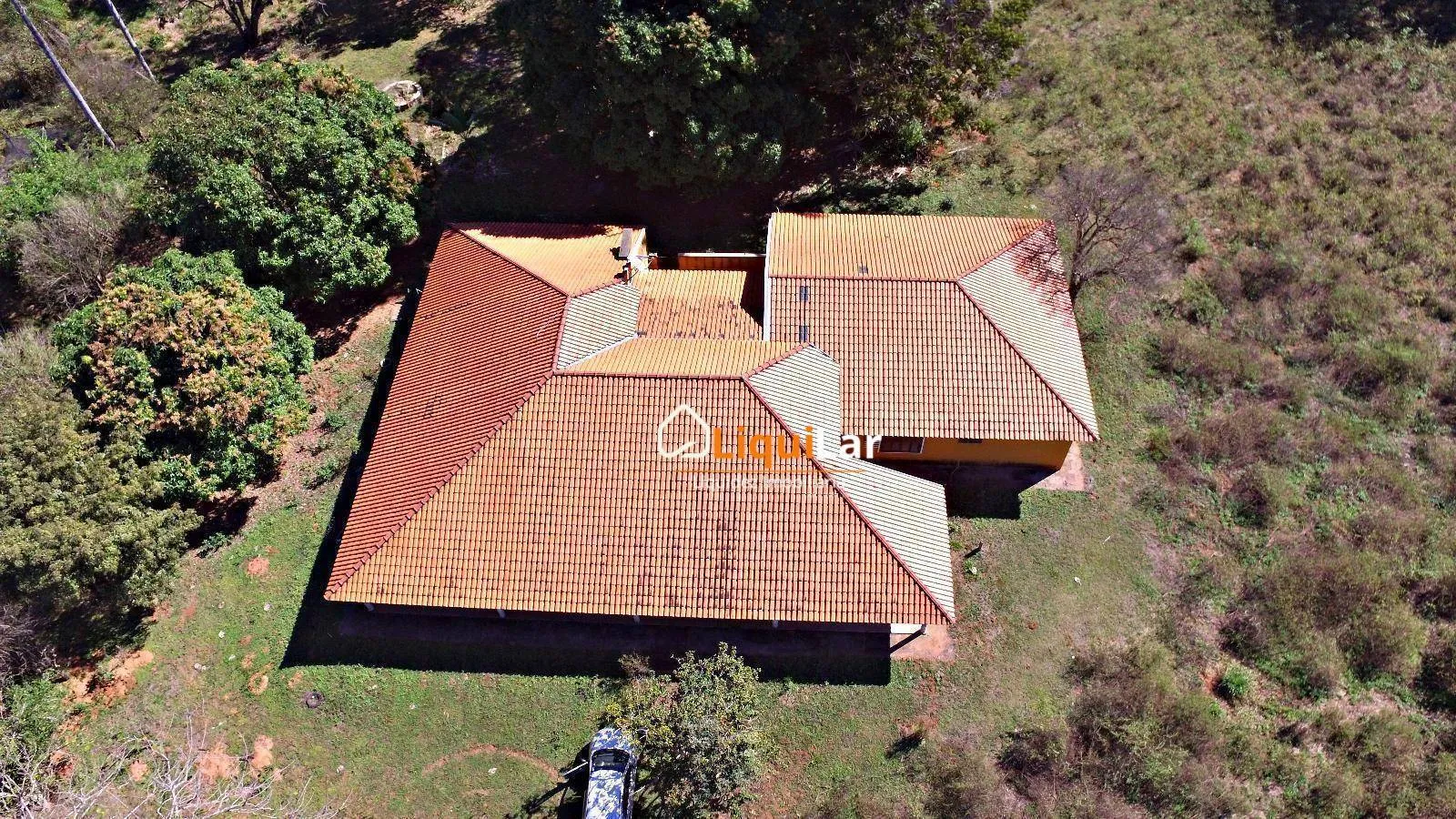 Imagem Chácara à Venda em Piraputanga com Fundo para o Rio Aquidauana, 6,5 Hectares e Casa Sede Completa