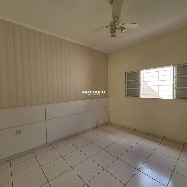 Imagem Casa com 3 dormitórios no bairro José de Carlos