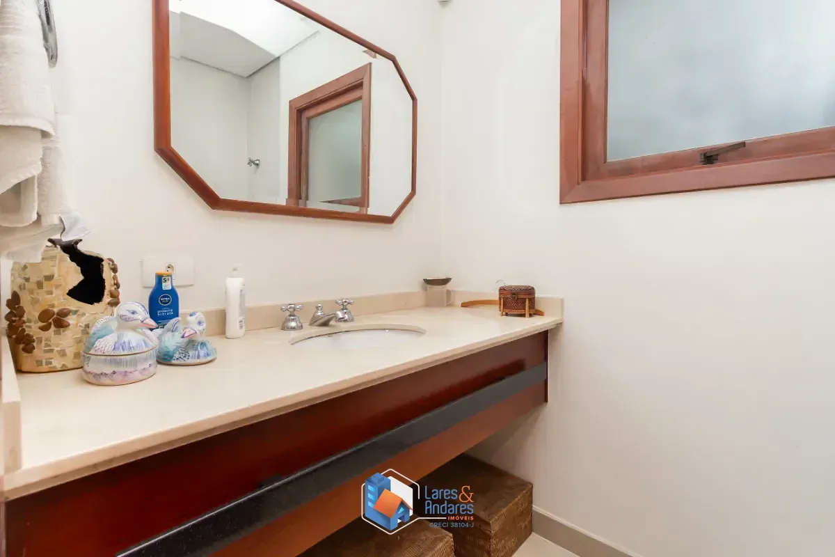 Imagem Sobrado para venda em Vila Ida com 4 quartos, sendo 4 suítes, 426m²