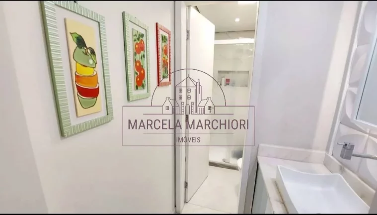 Imagem Apartamento 2 quartos, 2 banheiros, sol da manhã, armários, Praia da Costa