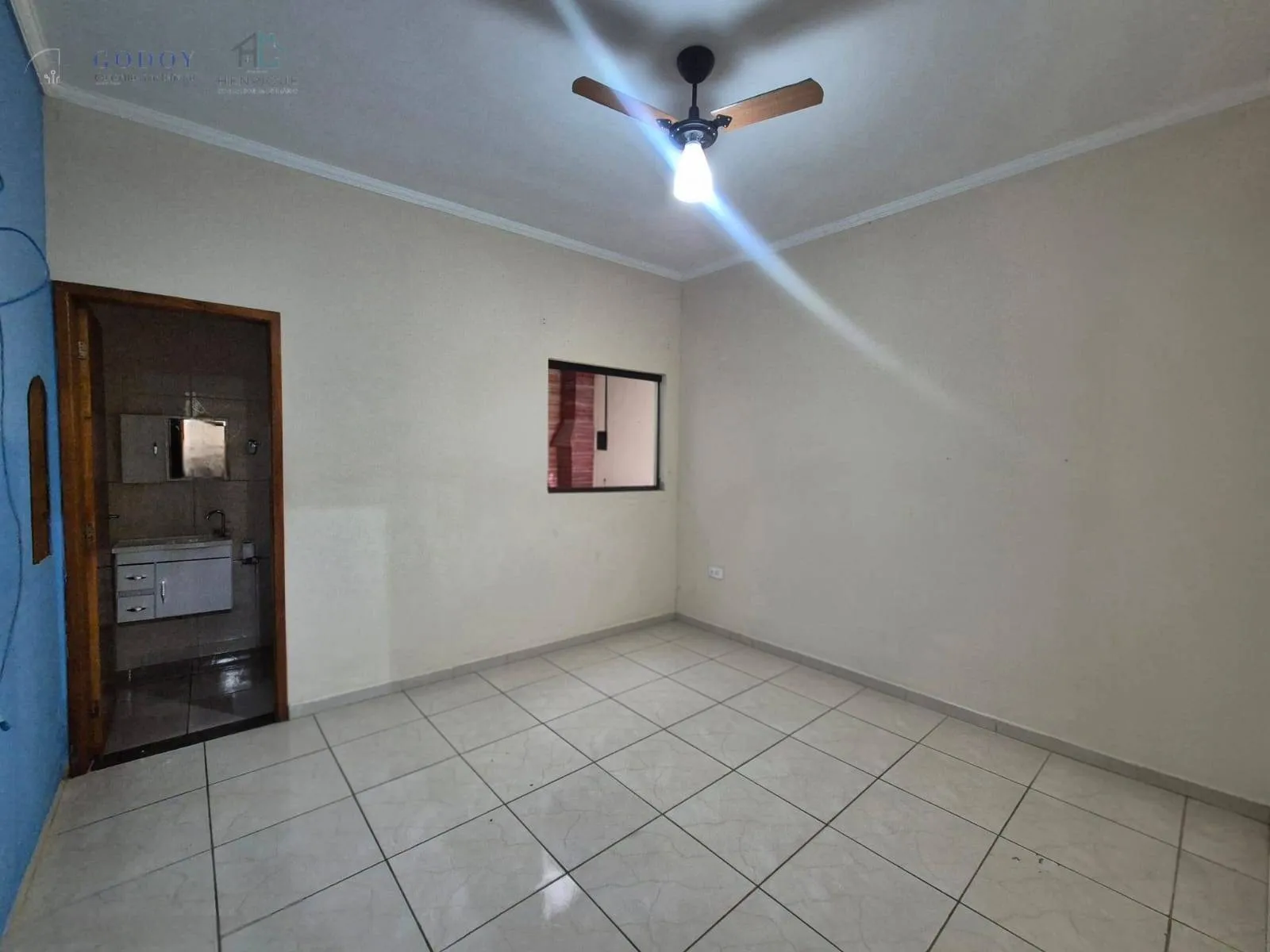 Imagem Excelente Casa no Mombaça com Suíte