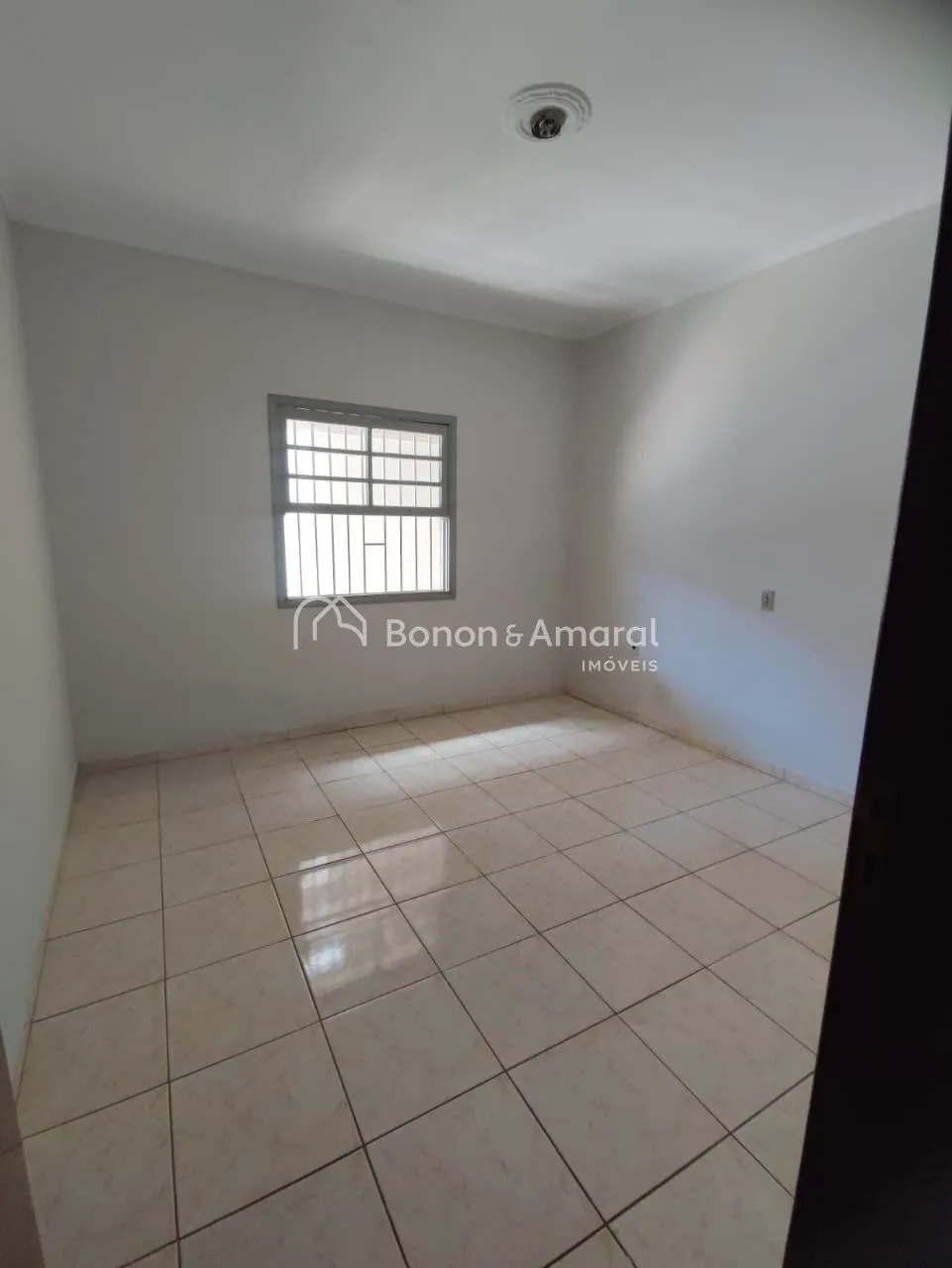 Foto do imóvel Casa Ampla em Paulínia - Ideal para Residência ou Comércio em Avenida Nove de Julho, 359 - Nova Paulínia, Paulínia - SP