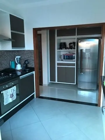 Imagem Casa à venda 4 Quartos, 1 Suite, 4 Vagas, 328M², Vila Areao, Taubaté - SP