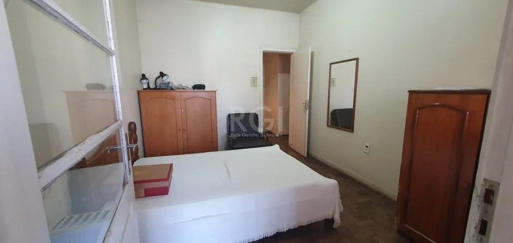 Imagem Casa para Venda 3 dormitórios, 2 vagas - Petrópolis