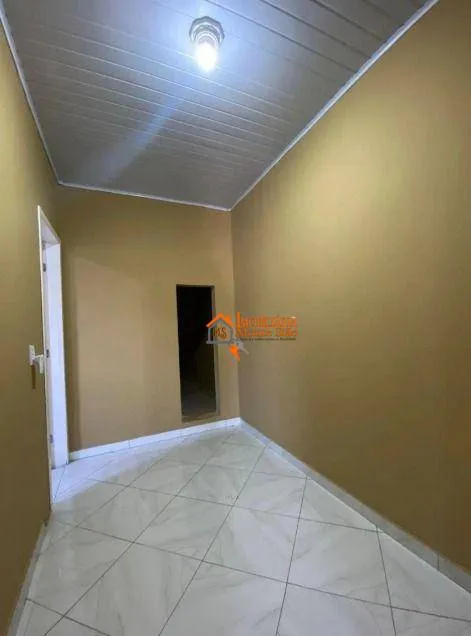 Imagem Sobrado de 4 cômodos + 3 casas à venda por R$ 530.000 - Parque Mikail - Guarulhos/SP