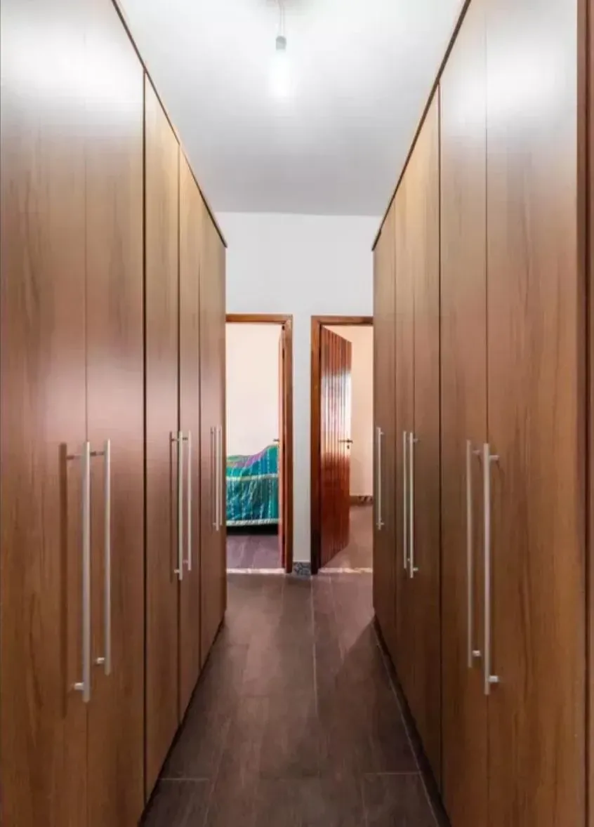 Imagem Casa com 3 Quartos à Venda, 360 m² em Alphaville - Santana de Parnaíba