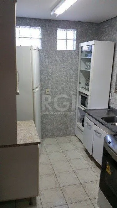Imagem Casa para Venda - 70m², 2 dormitórios, 3 vagas - Ponta Grossa