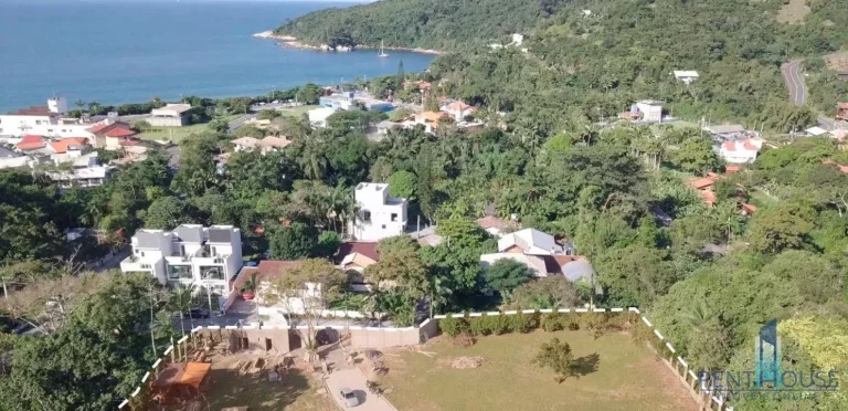 Imagem Casa em Condomínio para Venda em Balneário Camboriú, TAQUARAS, 3 dormitórios, 3 suítes, 4 banheiros, 2 vagas