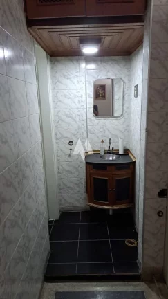 Imagem Sala Comercial à venda com 1 sala e pronta para uso no Centro de São Vicente/SP