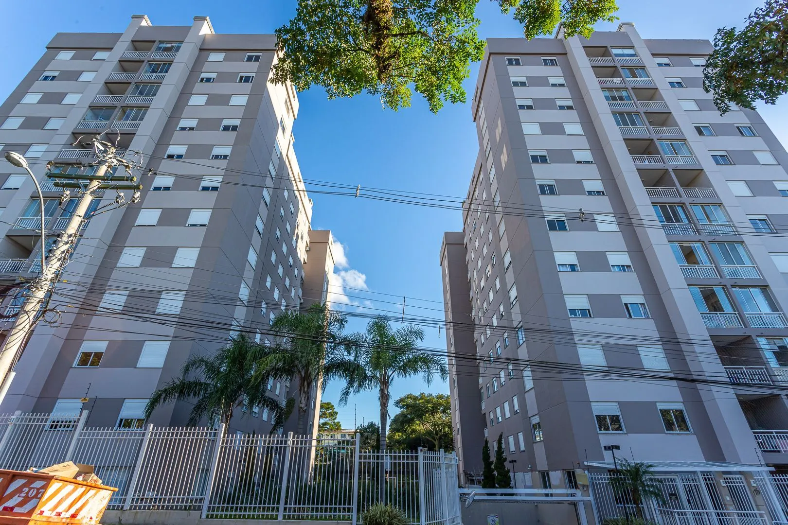 Apartamento no bairro Teresópolis de 2 dormitórios vaga infra DESOCUPADO