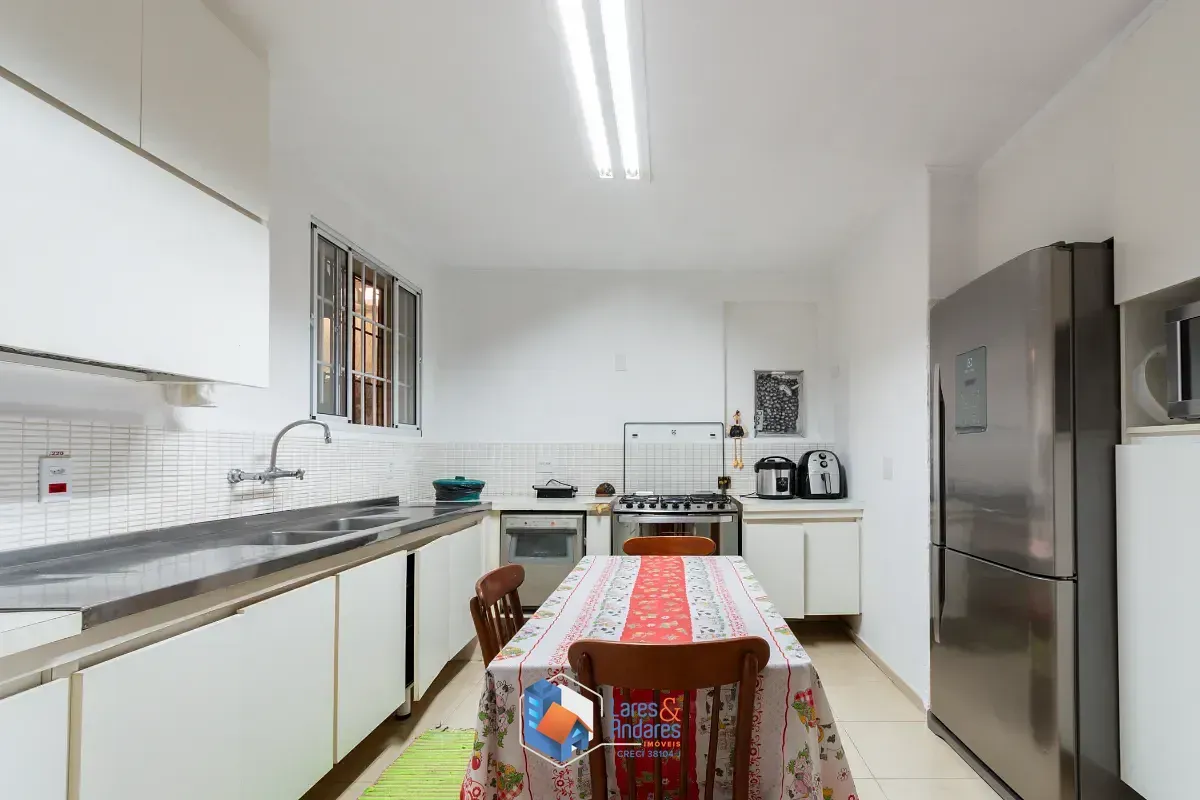 Imagem Casa para venda em Pacaembu com 4 quartos, sendo 3 suítes, 400m²