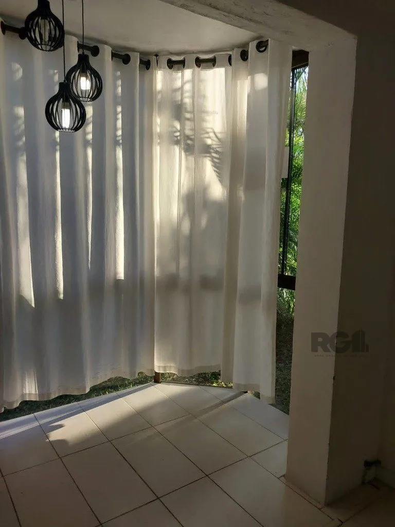 Imagem Vende-se apartamento 2 dorm com vaga, sacada com churrasqueira - 64m² - Partenon