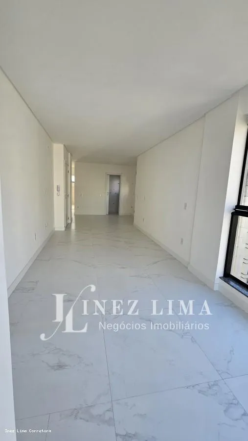 Imagem Apartamento 3 dormitórios para Venda em Itapema, Meia Praia, 3 dormitórios, 2 suítes, 3 banheiros, 2 vagas