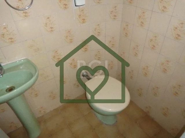 Imagem Apartamento localizado no bairro Bom Jesus, com 85m² no 2º andar, frente. Imóvel com 3 dormitóri...